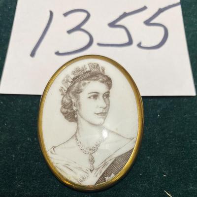 Vintage Queen Elizabeth 1953 Coronation   Pin