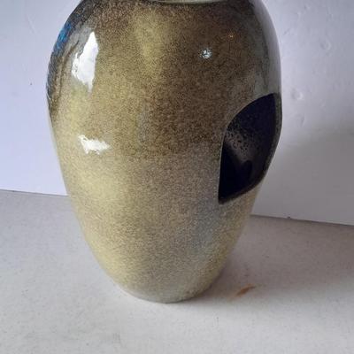 Beautiful pottery vase water feature with pump