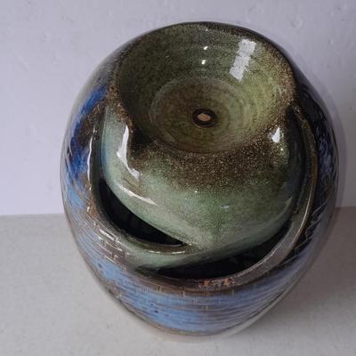 Beautiful pottery vase water feature with pump