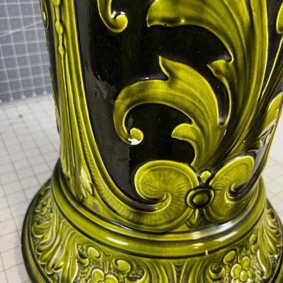 LEEDS Art Green & Black  Toned Pottery No. 362 ANTIQUE Pedestal 