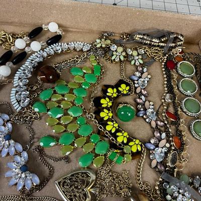 Tray of Vintage Necklaces, Plus