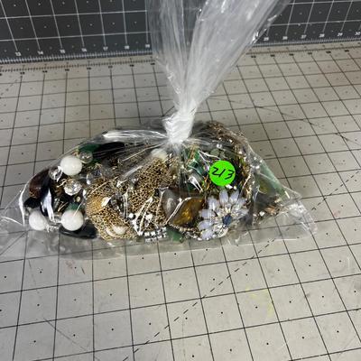 Tray of Vintage Necklaces, Plus