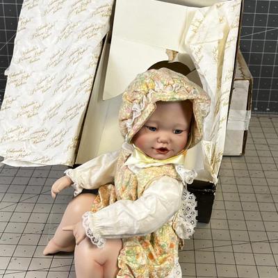 Ashton Drake Galleries, "Yolanda" Baby Doll