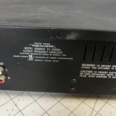 REALISTIC Equalizer 