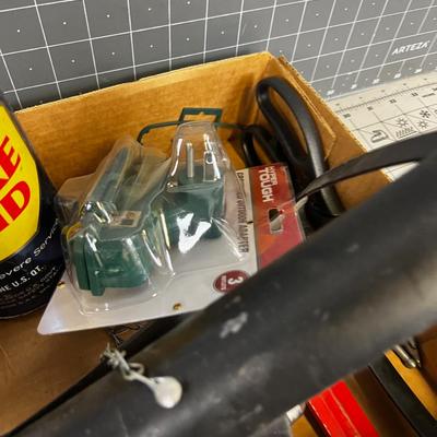 Garage Lot: Jack Stand, Twine, Garbage Bags 