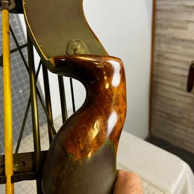 Vintage Re-Curve Bow 