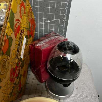 Super Lot of Kitchen Items 