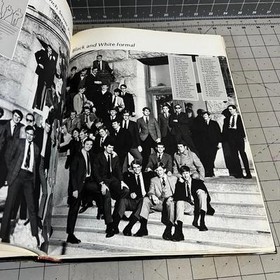 1969 Utonian Year Book 