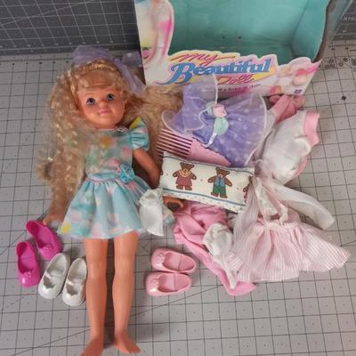  Vintage 1989 Hasbro My Beautiful Doll "Rosemary" w/ Box & Accessories 