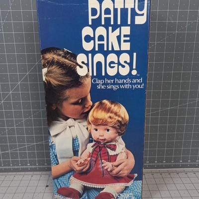  Vintage 1978 "PATTY CAKE SINGS!" Vogue Dolls w/ Original Box