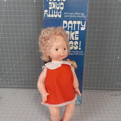  Vintage 1978 "PATTY CAKE SINGS!" Vogue Dolls w/ Original Box