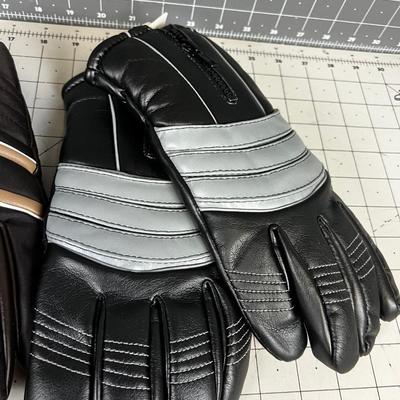Lot of Vintage Winter Gloves 