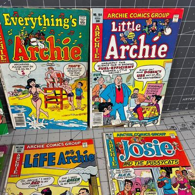 (9) ARCHIE Comics