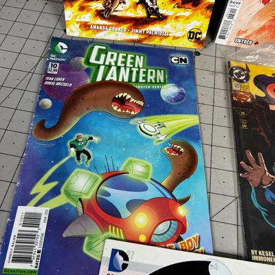 DC Comics (5): Batman , Wonder Woman Wonder Women, Green Lantern