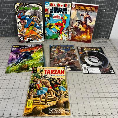 Mixed Lot of Comics, Vertigo, Dark Horse, Relics (7) 