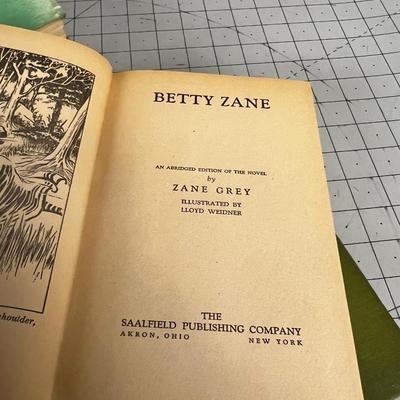 (4) Zane Gray Novels from the 30's & 40's 