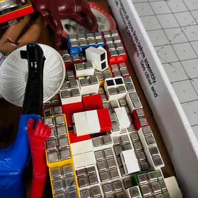 Tray of Vintage Toys: Bits and Pieces 