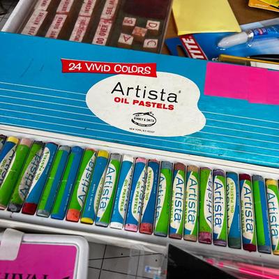 Art & Office Supplies 