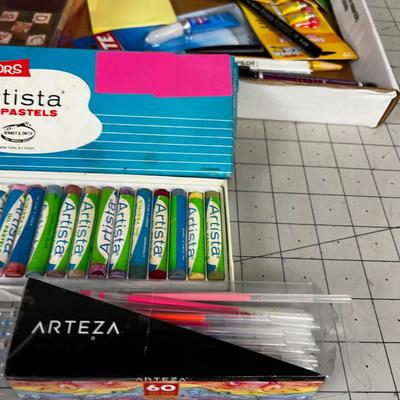 Art & Office Supplies 