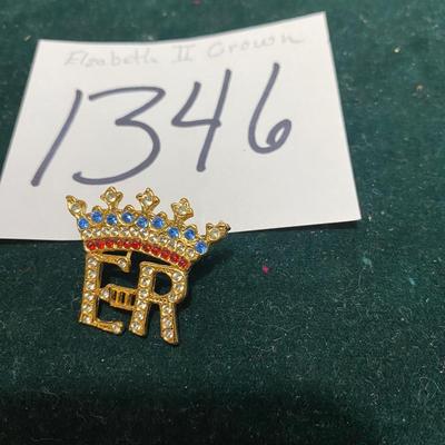 Queen Elizabeth II Crown Pin