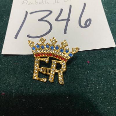 Queen Elizabeth II Crown Pin