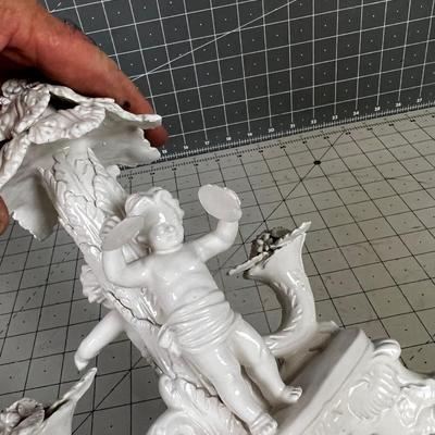 Italian WHITE Centerpiece of Cherubs