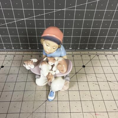 LLADRO Little Rider #7623 1994 Boy with Skateboard and Kittens 