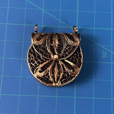 Silver Filigree Pendant / Locket 