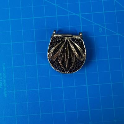 Silver Filigree Pendant / Locket 