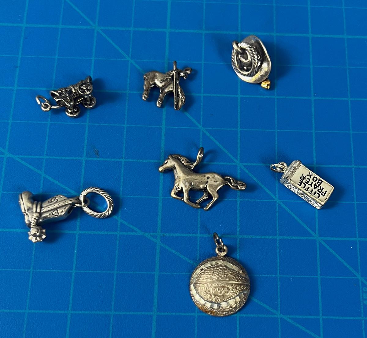 7 Charms Mostly Western Themed EstateSales 7-charms-mostly-western-themed-estatesales