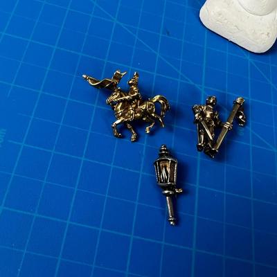 Knight Pins Collection 