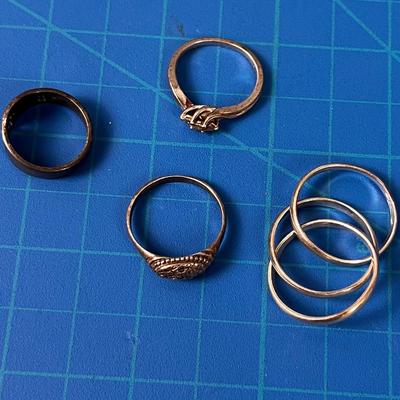 Rings (4) 