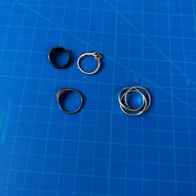 Rings (4) 