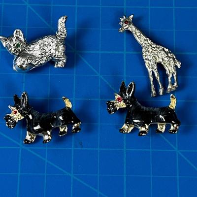 Animal Pins 