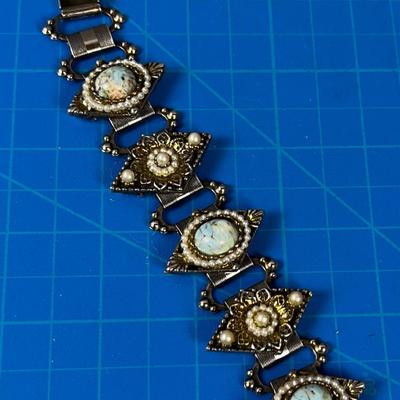 Bracelet Faux Pearls and Stones 