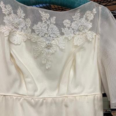 VINTAGE Off White color,  Wedding Dress, with Detachable Train