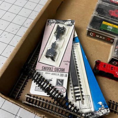 N Scale Train Cars and Engines 