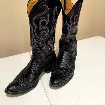 JUSTIN Boot  & NOCONA Boot Size 9