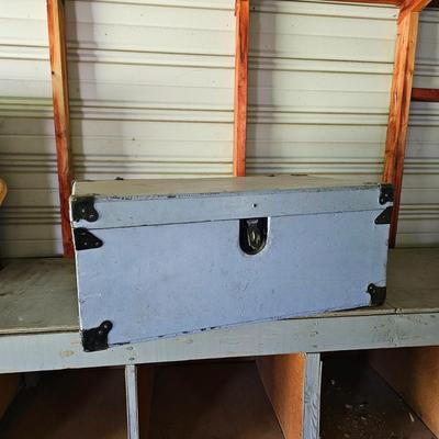 Gray Wooden Foot Locker  (OB1-JS)