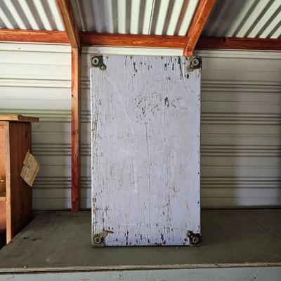 Gray Wooden Foot Locker  (OB1-JS)