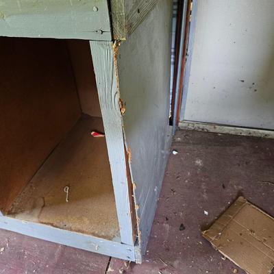 Wooden Storage Unit w/Eight Cubby Holes  (OB1-JS)