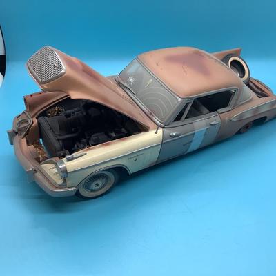 Studebaker 1957  1/18 scale  Golden Hawk Junk Yard Project Car, Motor City Classics