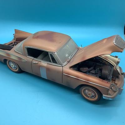 Studebaker 1957  1/18 scale  Golden Hawk Junk Yard Project Car, Motor City Classics