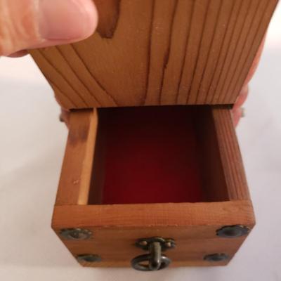 Vintage Children's Furniture and Toys (UO-KD)