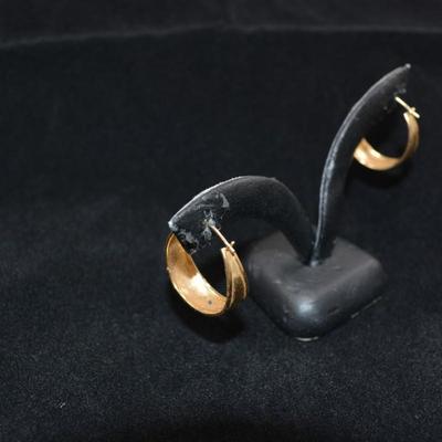 14K Gold Pierced Earrings 2.2g