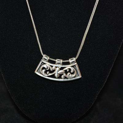 925 Sterling Herringbone Chain w/ 925 Pendant 18" 15.1g