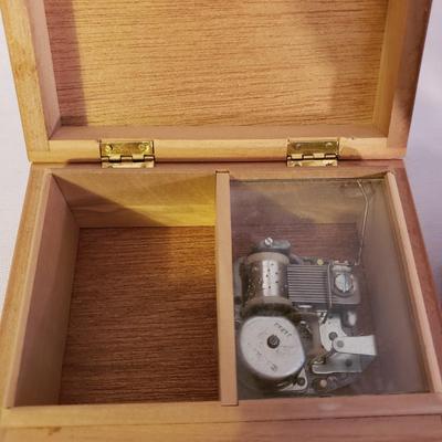 Campbell's Soup Kids Posters and Music Boxes (UO-KD)