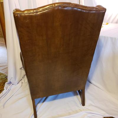 Highback Armchair and Metal Lamp (UO-KD)