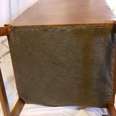 Highback Armchair and Metal Lamp (UO-KD)