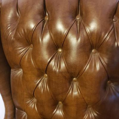 Highback Armchair and Metal Lamp (UO-KD)